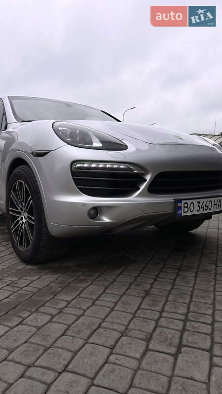 Позашляховик / Кросовер Porsche Cayenne 2012 в Івано-Франківську