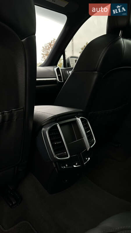 Позашляховик / Кросовер Porsche Cayenne 2012 в Івано-Франківську