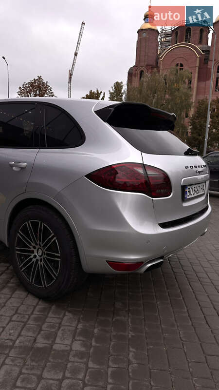 Позашляховик / Кросовер Porsche Cayenne 2012 в Івано-Франківську