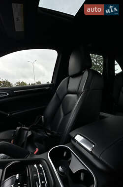 Позашляховик / Кросовер Porsche Cayenne 2012 в  фото 32 Позашляховик / Кросовер Porsche Cayenne 2012 в