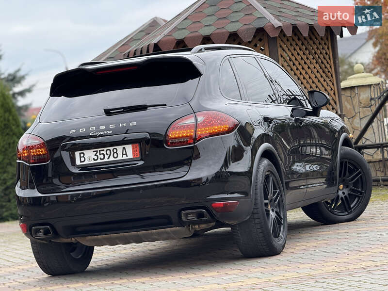 Внедорожник / Кроссовер Porsche Cayenne 2012 в Самборе