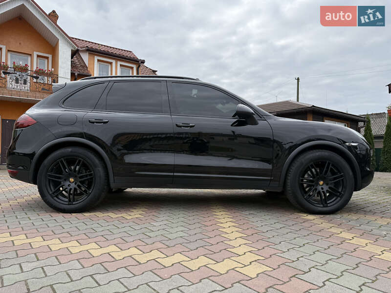 Внедорожник / Кроссовер Porsche Cayenne 2012 в Самборе