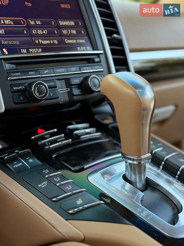 Внедорожник / Кроссовер Porsche Cayenne 2012 в Самборе