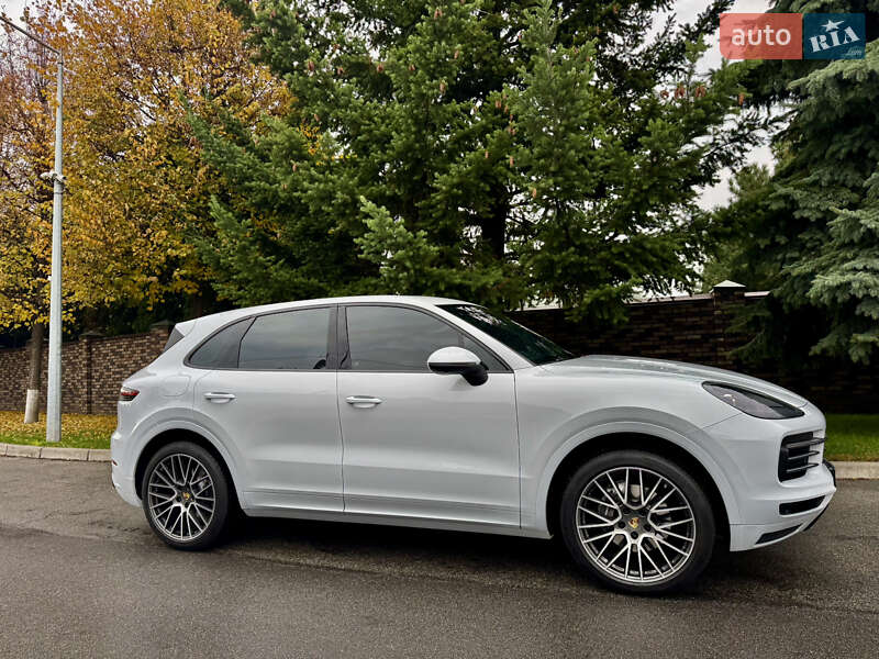 Внедорожник / Кроссовер Porsche Cayenne 2018 в Киеве фото 13 Внедорожник / Кроссовер Porsche Cayenne 2018 в Киеве