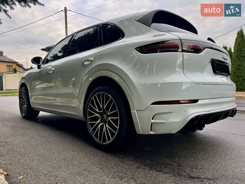 Внедорожник / Кроссовер Porsche Cayenne 2018 в Киеве фото 23 Внедорожник / Кроссовер Porsche Cayenne 2018 в Киеве