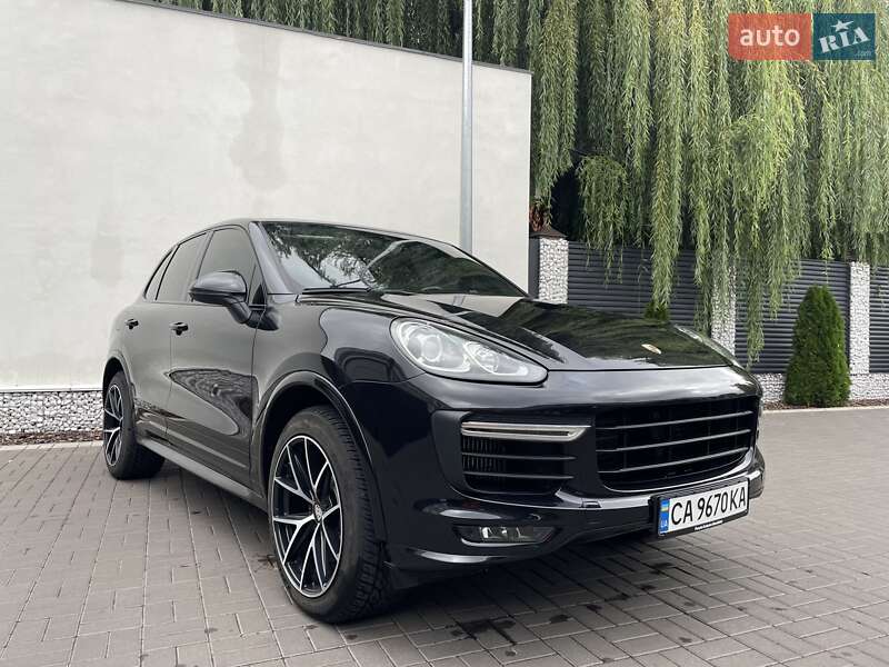 Внедорожник / Кроссовер Porsche Cayenne 2016 в Черкассах