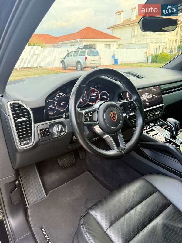 Внедорожник / Кроссовер Porsche Cayenne 2017 в Одессе