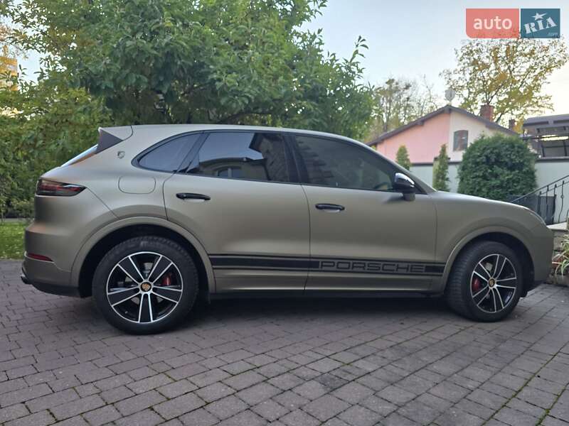 Позашляховик / Кросовер Porsche Cayenne 2018 в Івано-Франківську