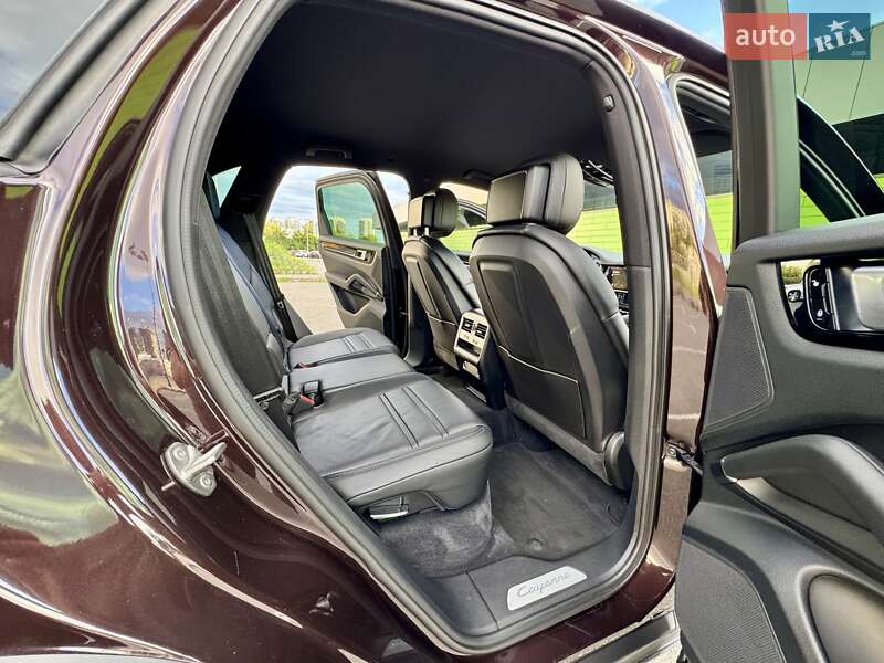 Внедорожник / Кроссовер Porsche Cayenne 2018 в Киеве фото 43 Внедорожник / Кроссовер Porsche Cayenne 2018 в Киеве