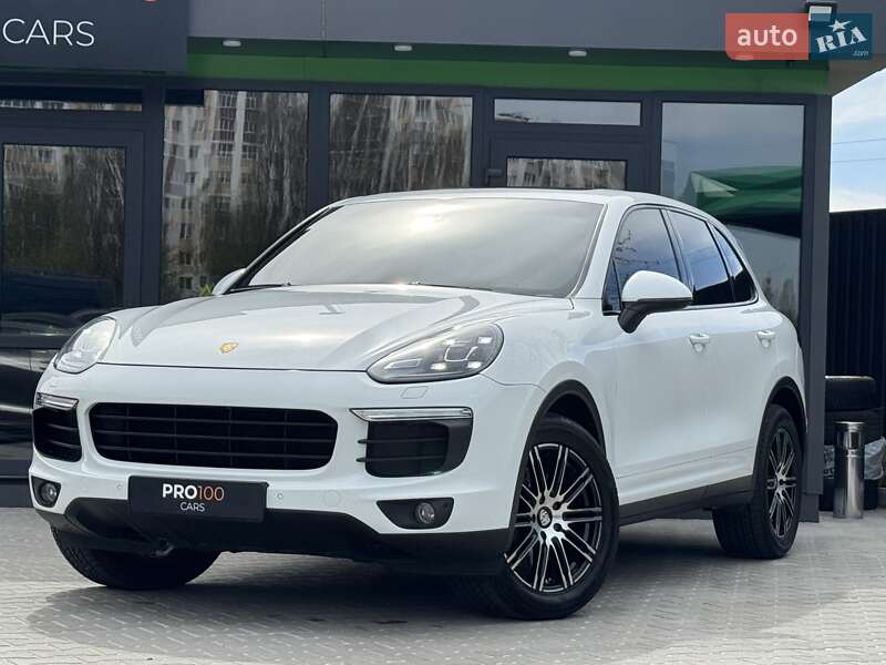 Внедорожник / Кроссовер Porsche Cayenne 2016 в Киеве