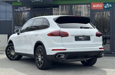 Внедорожник / Кроссовер Porsche Cayenne 2016 в 