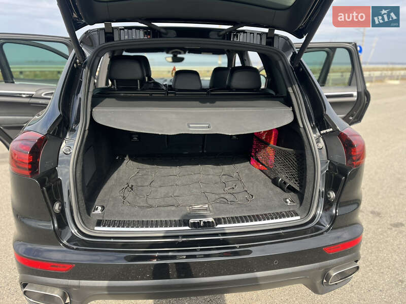 Позашляховик / Кросовер Porsche Cayenne 2014 в Черкасах