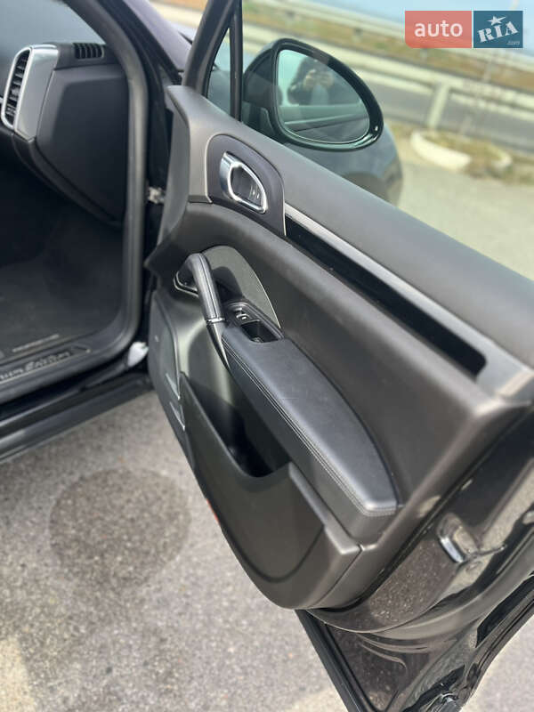 Позашляховик / Кросовер Porsche Cayenne 2014 в Черкасах