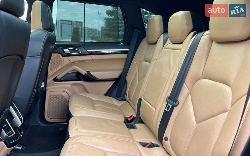 Позашляховик / Кросовер Porsche Cayenne 2015 в Львові фото 25 Позашляховик / Кросовер Porsche Cayenne 2015 в Львові