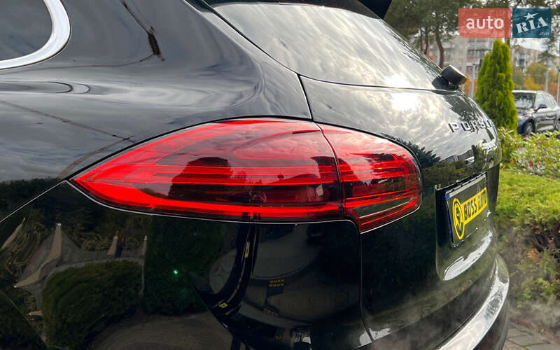 Позашляховик / Кросовер Porsche Cayenne 2015 в Львові фото 29 Позашляховик / Кросовер Porsche Cayenne 2015 в Львові