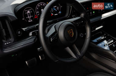 Внедорожник / Кроссовер Porsche Cayenne 2024 в  фото 32 Внедорожник / Кроссовер Porsche Cayenne 2024 в