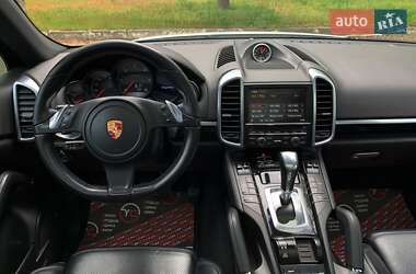 Позашляховик / Кросовер Porsche Cayenne 2014 в  фото 30 Позашляховик / Кросовер Porsche Cayenne 2014 в