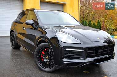 Внедорожник / Кроссовер Porsche Cayenne 2020 в 