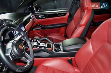 Внедорожник / Кроссовер Porsche Cayenne 2020 в 