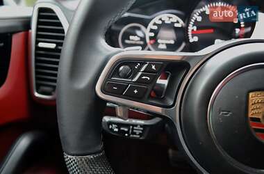 Внедорожник / Кроссовер Porsche Cayenne 2020 в 