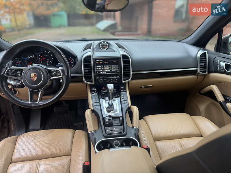 Позашляховик / Кросовер Porsche Cayenne 2015 в Києві фото 26 Позашляховик / Кросовер Porsche Cayenne 2015 в Києві