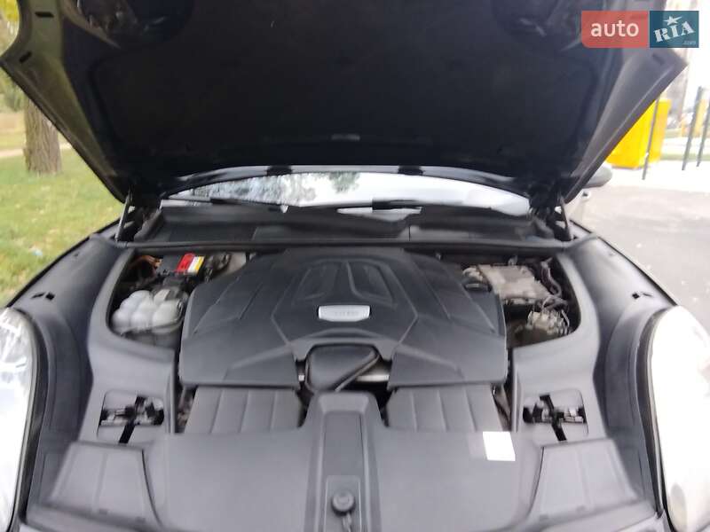 Позашляховик / Кросовер Porsche Cayenne 2018 в Чернігові фото 16 Позашляховик / Кросовер Porsche Cayenne 2018 в Чернігові