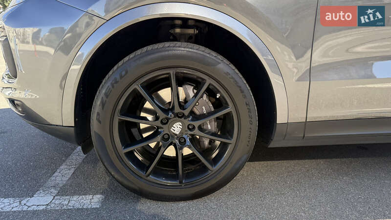 Внедорожник / Кроссовер Porsche Cayenne 2018 в Киеве фото 7 Внедорожник / Кроссовер Porsche Cayenne 2018 в Киеве