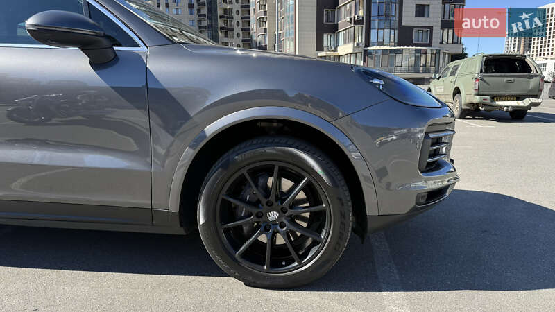 Внедорожник / Кроссовер Porsche Cayenne 2018 в Киеве фото 20 Внедорожник / Кроссовер Porsche Cayenne 2018 в Киеве