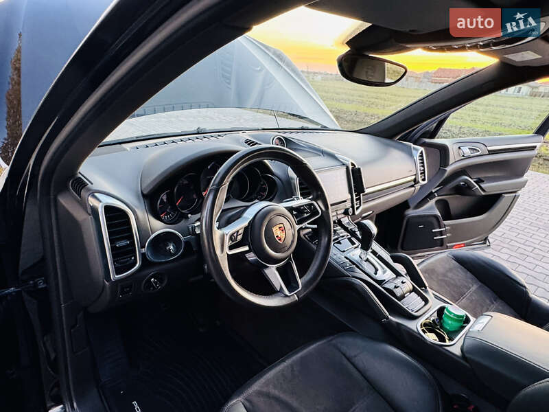 Внедорожник / Кроссовер Porsche Cayenne 2017 в Одессе фото 66 Внедорожник / Кроссовер Porsche Cayenne 2017 в Одессе