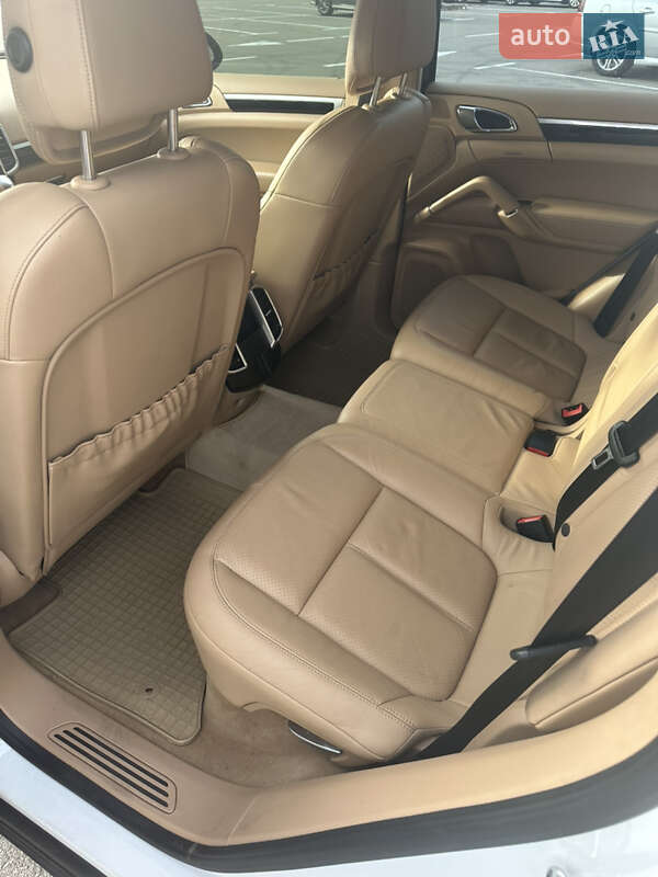 Позашляховик / Кросовер Porsche Cayenne 2013 в Києві фото 13 Позашляховик / Кросовер Porsche Cayenne 2013 в Києві