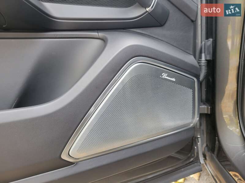 Внедорожник / Кроссовер Porsche Cayenne 2020 в Киеве фото 21 Внедорожник / Кроссовер Porsche Cayenne 2020 в Киеве