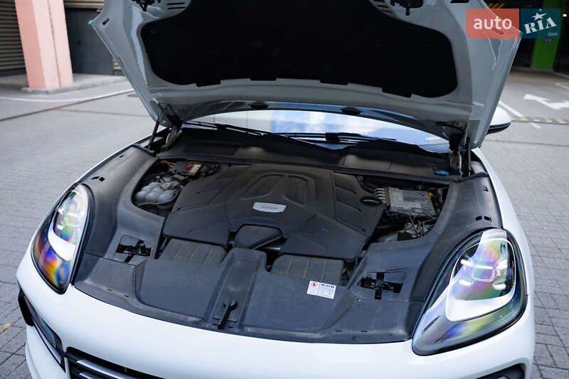 Позашляховик / Кросовер Porsche Cayenne 2020 в Києві