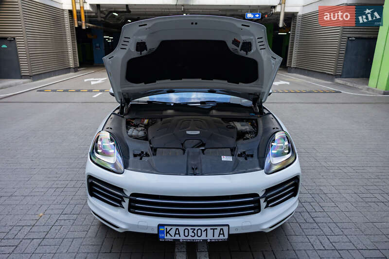 Позашляховик / Кросовер Porsche Cayenne 2020 в Києві