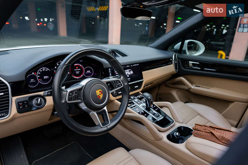 Позашляховик / Кросовер Porsche Cayenne 2020 в Києві