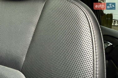 Внедорожник / Кроссовер Porsche Cayenne 2015 в 