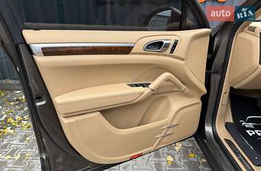 Внедорожник / Кроссовер Porsche Cayenne 2013 в Киеве