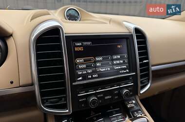 Внедорожник / Кроссовер Porsche Cayenne 2013 в Киеве