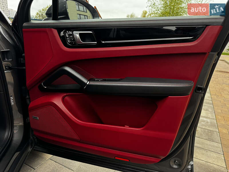 Позашляховик / Кросовер Porsche Cayenne 2019 в Києві фото 36 Позашляховик / Кросовер Porsche Cayenne 2019 в Києві