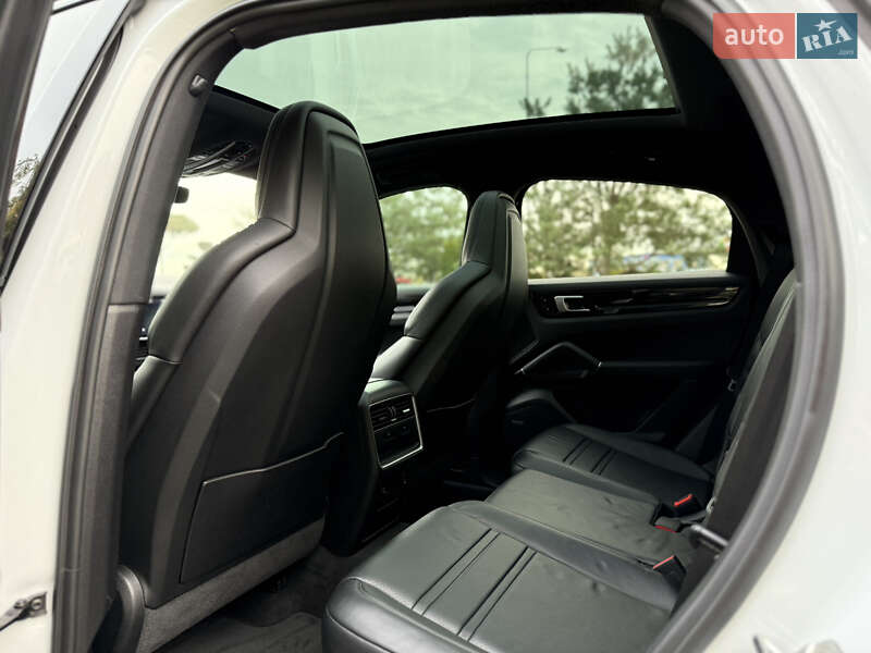 Внедорожник / Кроссовер Porsche Cayenne 2019 в Львове фото 49 Внедорожник / Кроссовер Porsche Cayenne 2019 в Львове
