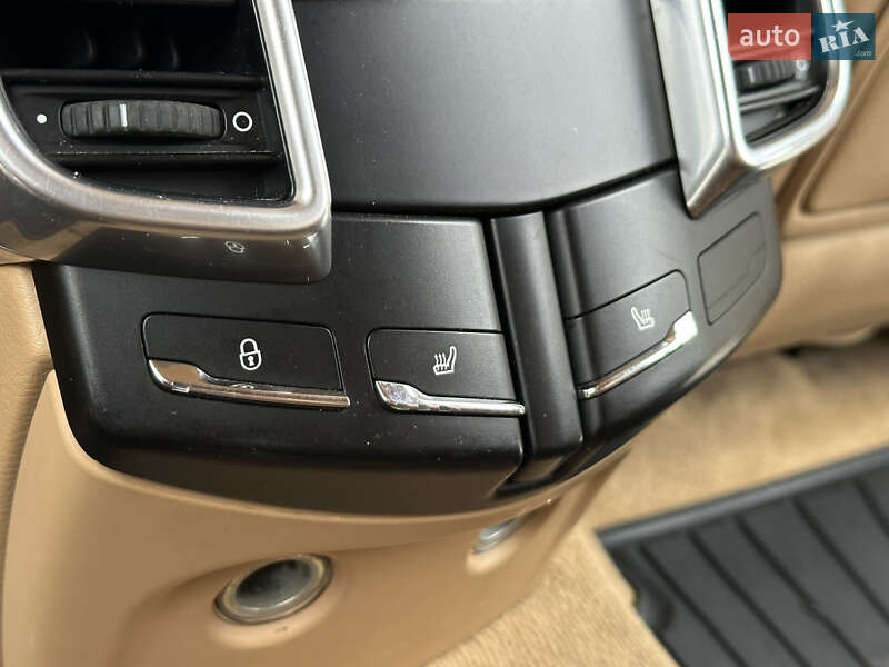 Позашляховик / Кросовер Porsche Cayenne 2013 в Одесі фото 44 Позашляховик / Кросовер Porsche Cayenne 2013 в Одесі