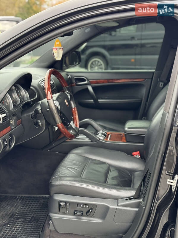 Позашляховик / Кросовер Porsche Cayenne 2007 в Чернівцях фото 7 Позашляховик / Кросовер Porsche Cayenne 2007 в Чернівцях