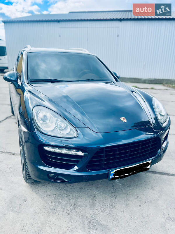 Внедорожник / Кроссовер Porsche Cayenne 2010 в Ровно