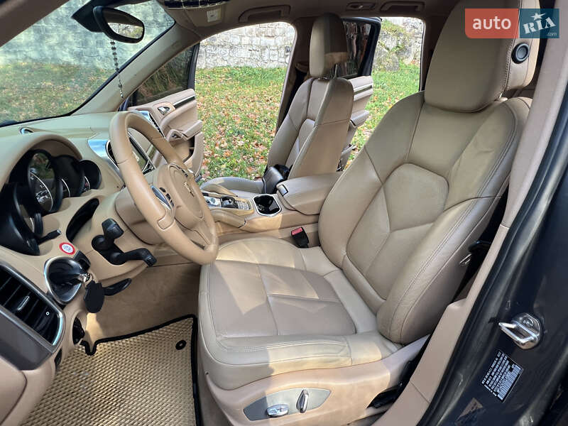 Внедорожник / Кроссовер Porsche Cayenne 2012 в Тернополе фото 11 Внедорожник / Кроссовер Porsche Cayenne 2012 в Тернополе