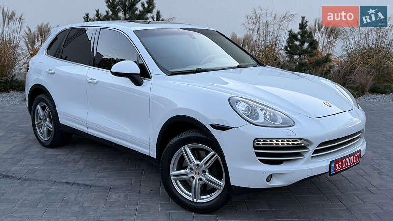 Внедорожник / Кроссовер Porsche Cayenne 2014 в Луцке