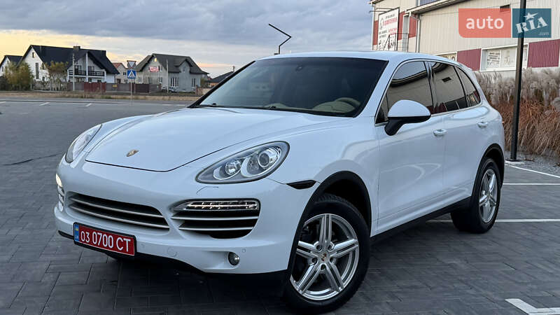 Внедорожник / Кроссовер Porsche Cayenne 2014 в Луцке