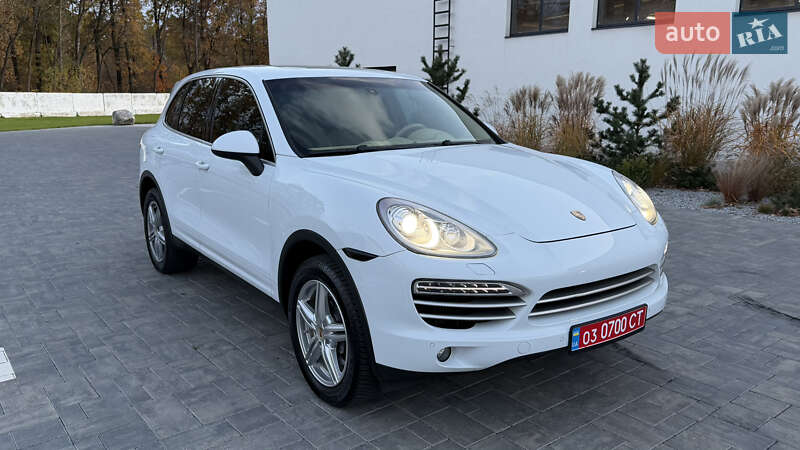 Внедорожник / Кроссовер Porsche Cayenne 2014 в Луцке