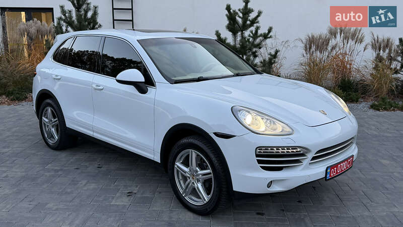 Внедорожник / Кроссовер Porsche Cayenne 2014 в Луцке