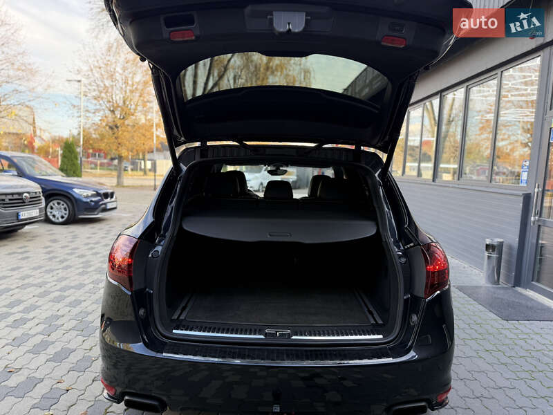 Позашляховик / Кросовер Porsche Cayenne 2012 в Чернівцях фото 18 Позашляховик / Кросовер Porsche Cayenne 2012 в Чернівцях