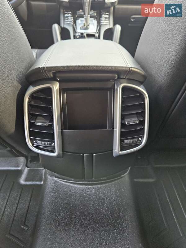 Внедорожник / Кроссовер Porsche Cayenne 2013 в Полтаве фото 81 Внедорожник / Кроссовер Porsche Cayenne 2013 в Полтаве