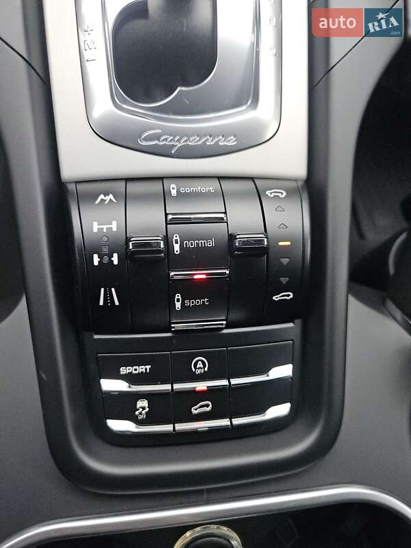 Внедорожник / Кроссовер Porsche Cayenne 2012 в Днепре